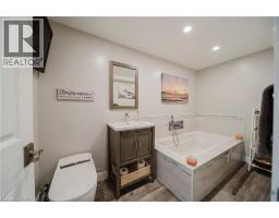 40 RIVERSIDE Drive - 34