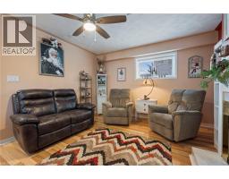 40 THOMPSON Drive - 18