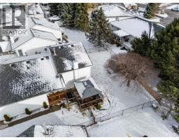 40 THOMPSON Drive - 30