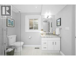 112 THOMAS Street - 23