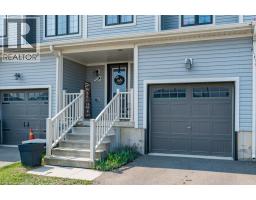 105 THOMPSON Road - 4