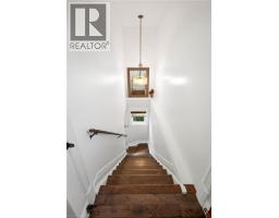 46 BARWOOD Crescent - 12