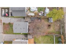 46 BARWOOD Crescent - 34