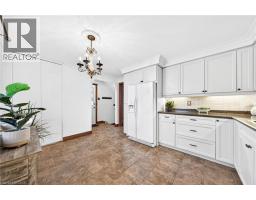 614 ELGIN Street N - 13