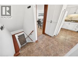 614 ELGIN Street N - 15