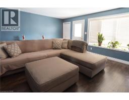 22 SHEA Crescent - 2