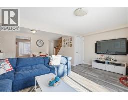 621 PINEROW Crescent UnitNo. A - 21