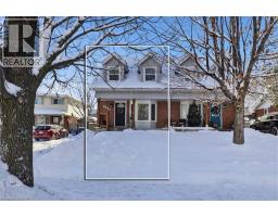 621 PINEROW Crescent UnitNo. A - 3