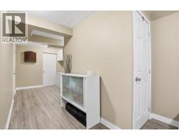 621 PINEROW Crescent UnitNo. A - 32