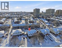 621 PINEROW Crescent UnitNo. A - 41