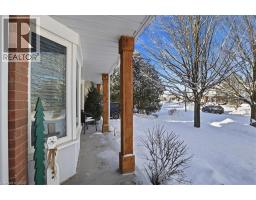 621 PINEROW Crescent UnitNo. A - 7