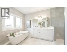 73 WORKMAN Crescent - 15