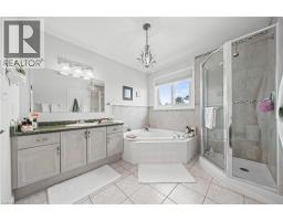 44 DINEEN Court - 34