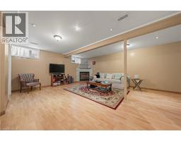 44 DINEEN Court - 36