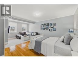 172 PORCHLIGHT Drive - 13