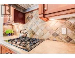 33 TINATAWA Court - 19