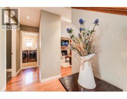 33 TINATAWA Court - 8