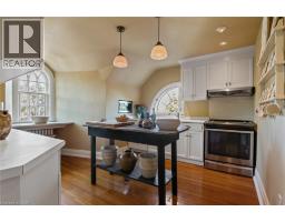 33 SALISBURY Avenue - 32