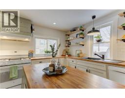 76 GRACE Street - 20