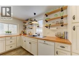 76 GRACE Street - 23