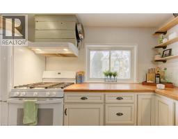 76 GRACE Street - 27