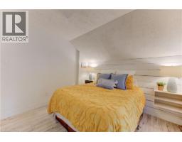 76 GRACE Street - 34