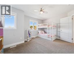 8 GRIFFITH Court - 28