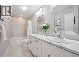 8 GRIFFITH Court - 34