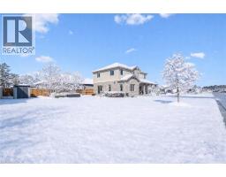 8 GRIFFITH Court - 36