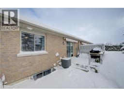 420 MOWAT Street E - 35