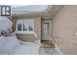 420 MOWAT Street E - 4