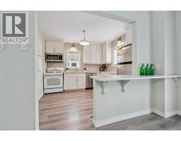 56 JOHN Street W - 13