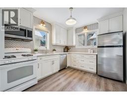 56 JOHN Street W - 14