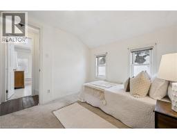 56 JOHN Street W - 19