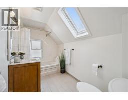 56 JOHN Street W - 20