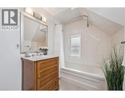 56 JOHN Street W - 21