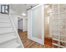 56 JOHN Street W - 27