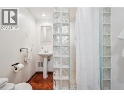 56 JOHN Street W - 28