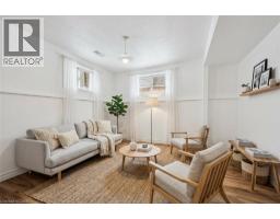 56 JOHN Street W - 31