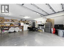 50 GROVE Crescent - 23