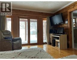 27 BRANT Avenue - 13