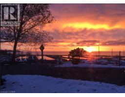 27 BRANT Avenue - 25