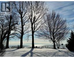 27 BRANT Avenue - 35