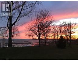 27 BRANT Avenue - 38