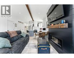 7 MACNEIL Court - 12