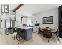 7 MACNEIL Court - 14