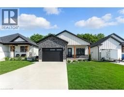 7 MACNEIL Court - 40