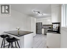 60 DEVONGLEN Drive - 16