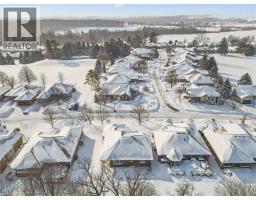 144 GOLF LINKS Drive - 32