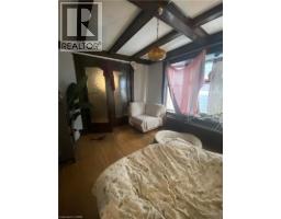 32 SIMEON Street - 34